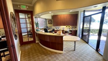 23 – 595 Newport Beach