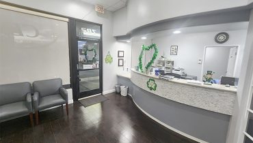 25 – 558 Brea