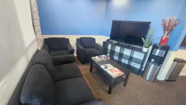 25 – 514 Lake Forest