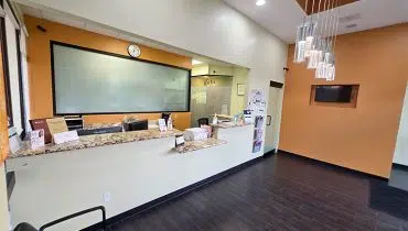 25 – 567 Tustin