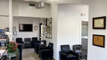 25 – 236 Sherman Oaks