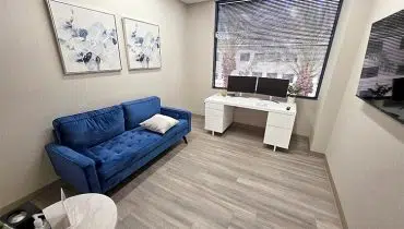 25 – 207 West Covina