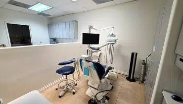 25 – 300 Riverside