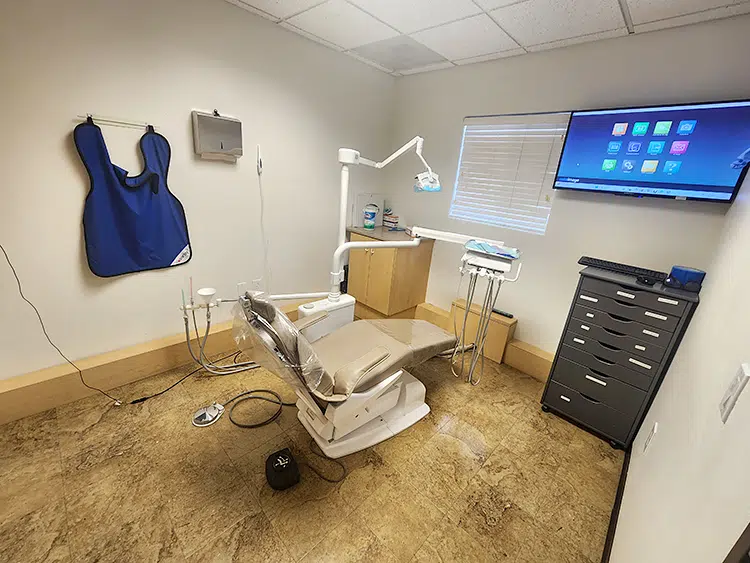 25 – 564 Huntington Beach