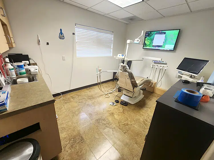 25 – 564 Huntington Beach