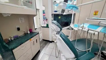 25 – 590 Lake Forest