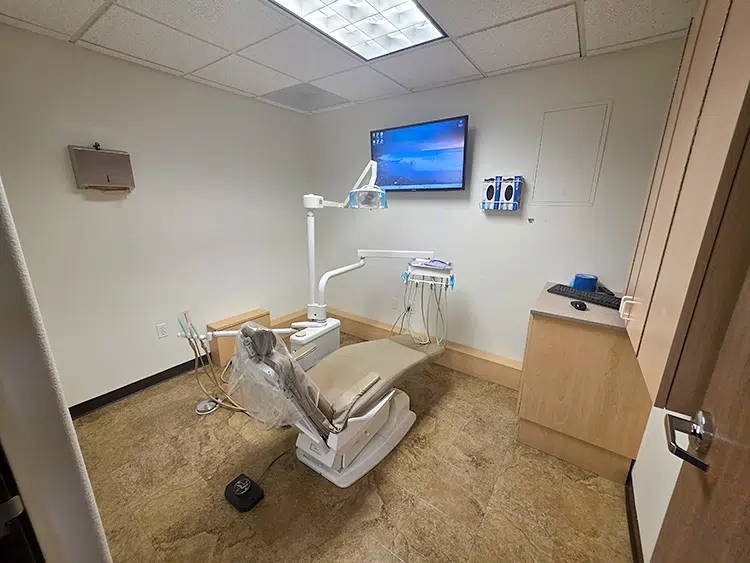 25 – 564 Huntington Beach