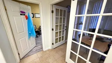 25 – 300 Riverside