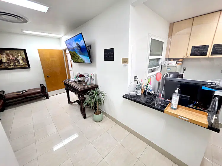 25 – 234 San Fernando