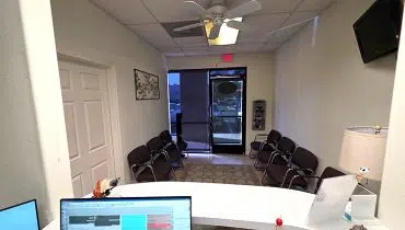 25 – 300 Riverside