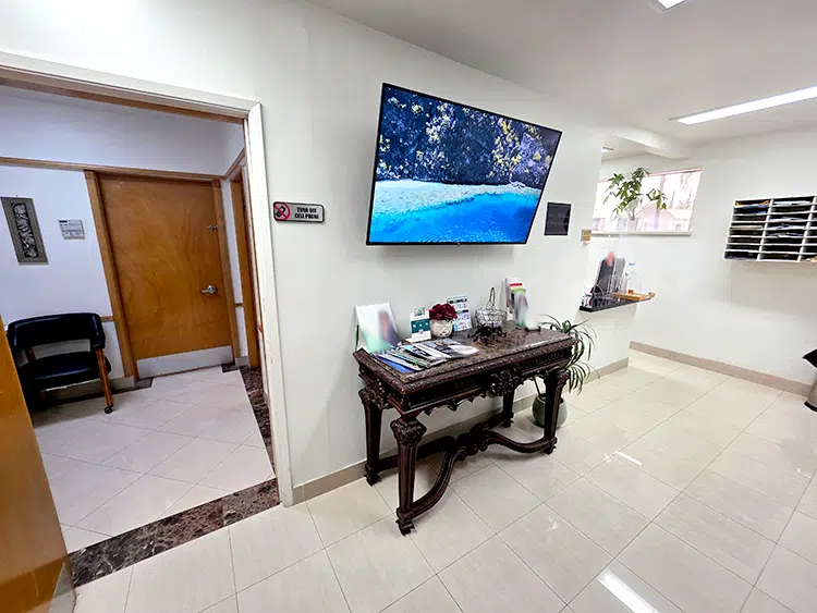 25 – 234 San Fernando