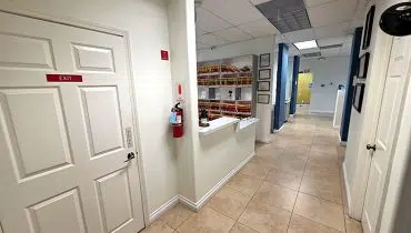 25 – 300 Riverside