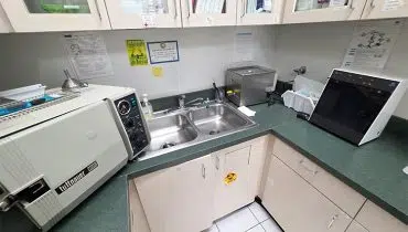 25 – 590 Lake Forest