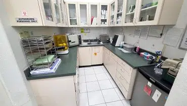 25 – 590 Lake Forest