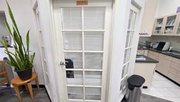 25 – 590 Lake Forest