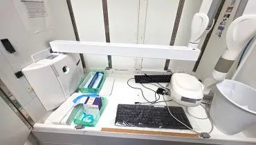 25 – 300 Riverside