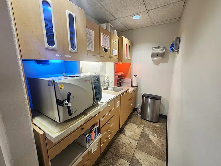 25 – 564 Huntington Beach