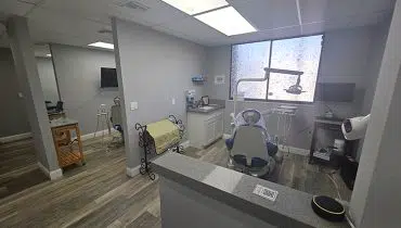 25 – 572 Santa Ana