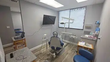 25 – 572 Santa Ana