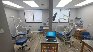 25 – 572 Santa Ana