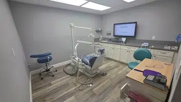 25 – 572 Santa Ana